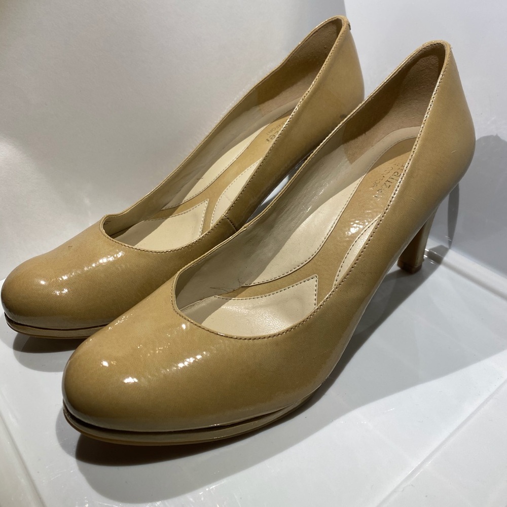 Patent Leather Nude Heels 👠